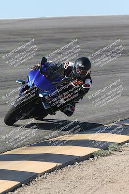 media/Oct-13-2025-Moto Forza (Mon) [[a66d839500]]/4-C Group/Session 2 (Bowl)/